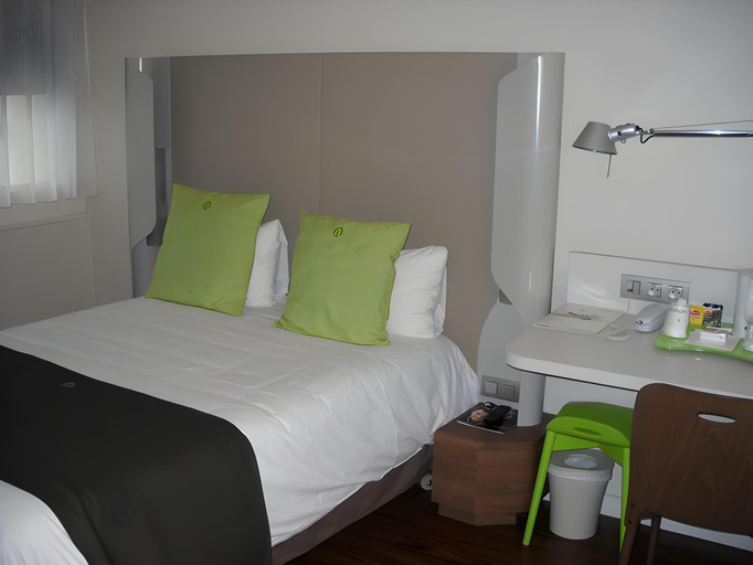 Bedroom 13