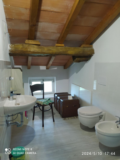 Others 4, camera privata in antico Casale, Reggio Nell'Emilia
