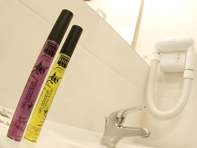 Bathroom 7