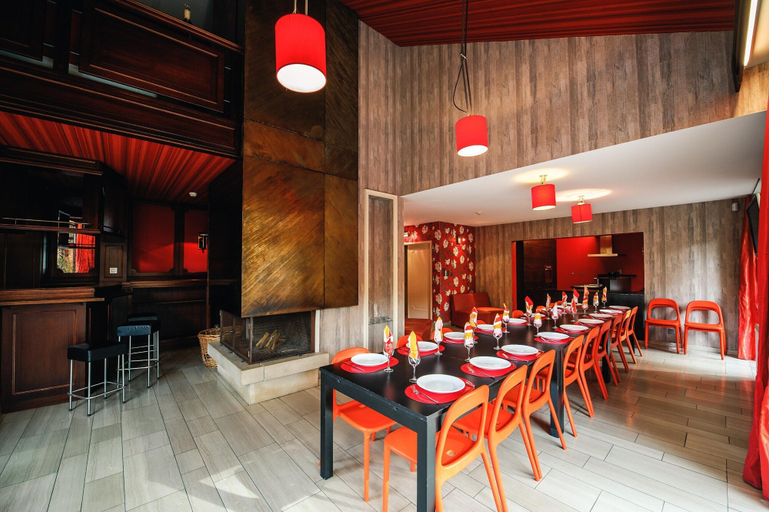 Food & Drinks 5, Holiday Home in Ardennes With Heated Pool, Liège