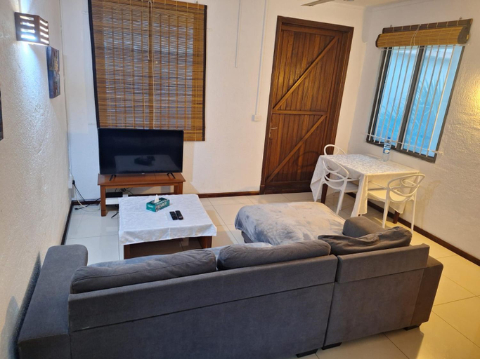 Others 4, Pereybere Villa Valari with Pool Near Beach