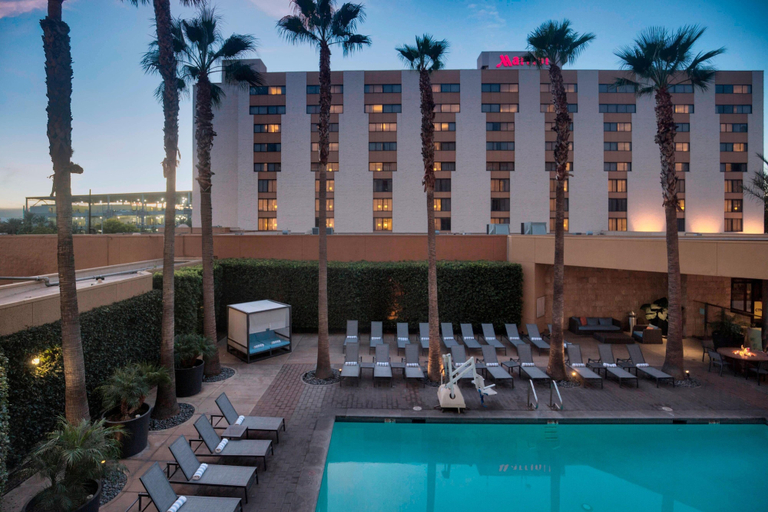 Sport & Beauty 2, Los Angeles Marriott Burbank Airport, Los Angeles