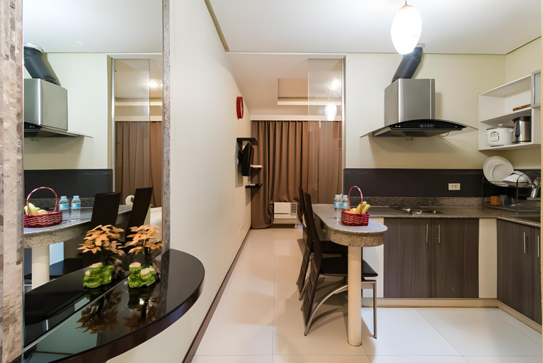 Dining Room 11
