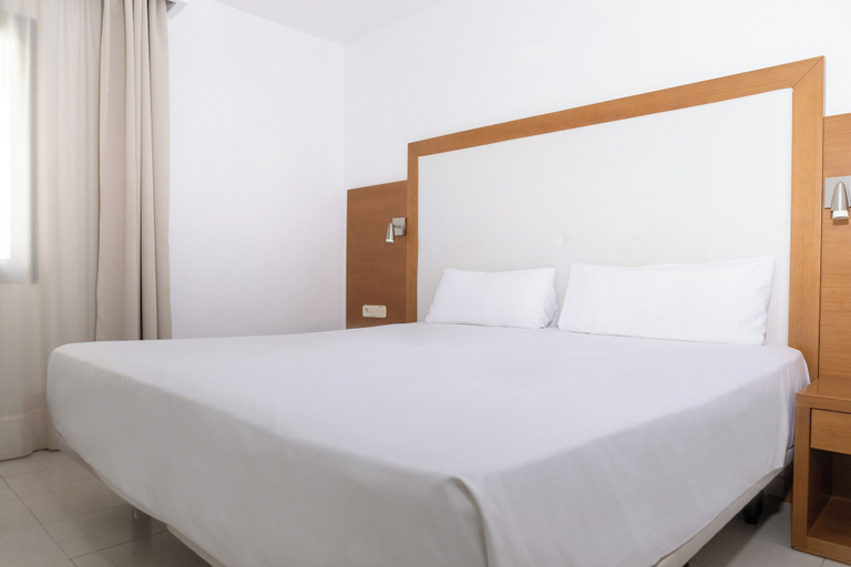 Bedroom 4, Apartamentos Hesperia Bristol Playa, Las Palmas