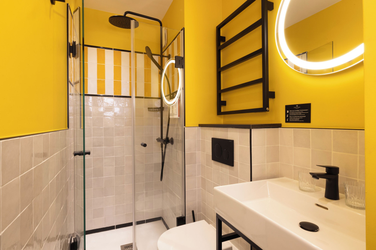 Bathroom 3, Hotel Brady – Gare de l’Est, Paris