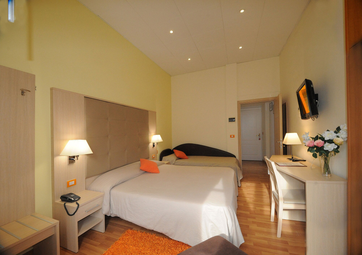 Bedroom 8