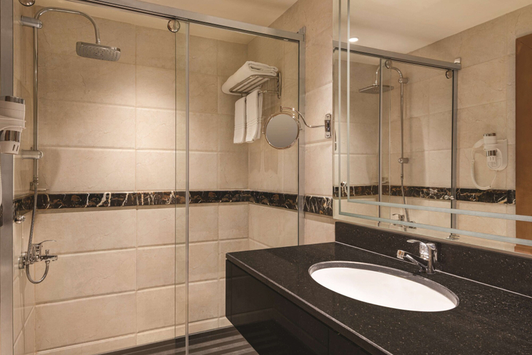 Bathroom 4, Vivid Jeddah Hotel, a member of Radisson Individuals, Jeddah