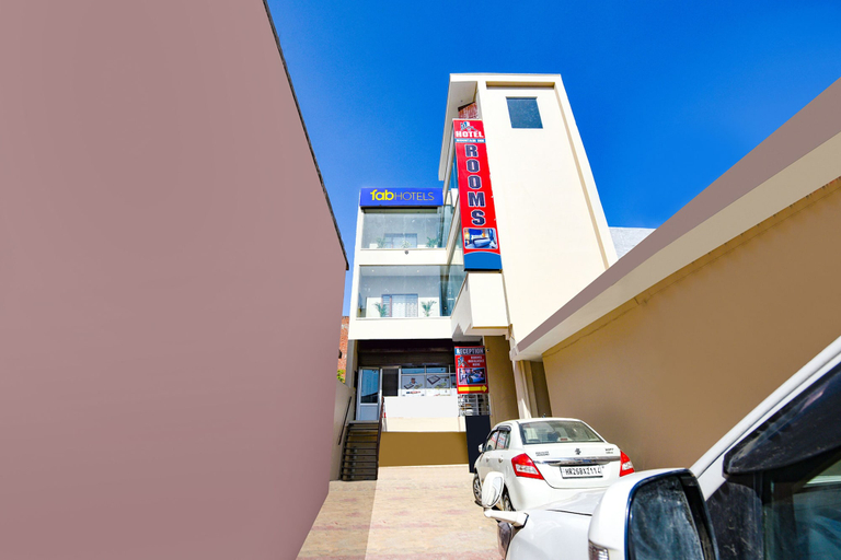 Exterior & Views, Fabhotel Mountain Inn, Chandigarh
