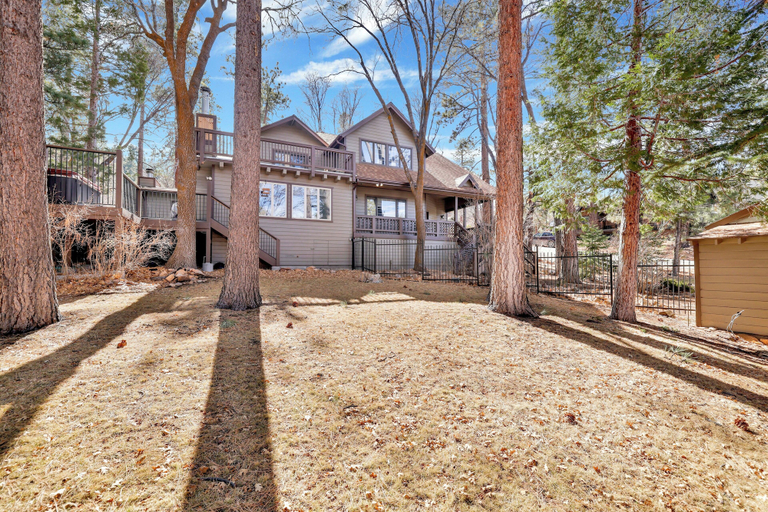Exterior & Views 2, Splash Mountain #1904, San Bernardino