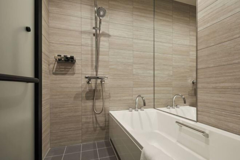 Bathroom 14