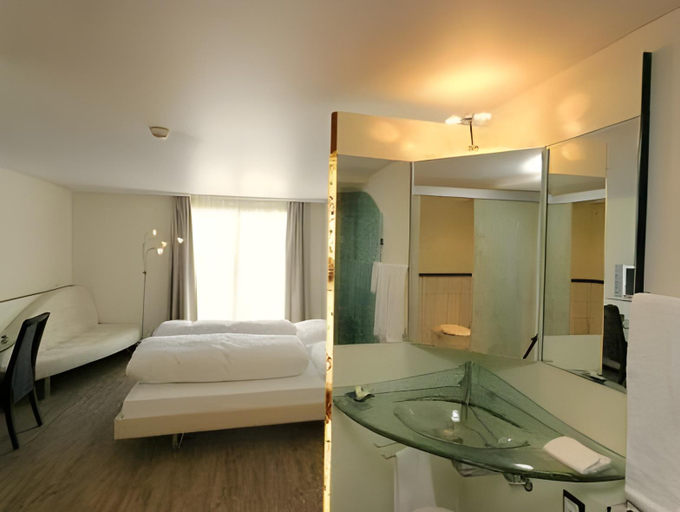 Bedroom 8