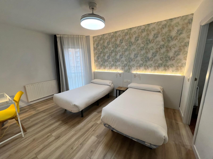 Bedroom 2, IRAIPE GORBEA HOTEL, Álava