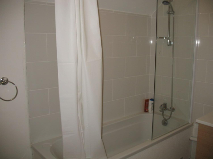 Bathroom 3, CAMPAGNE et FORET, Yonne