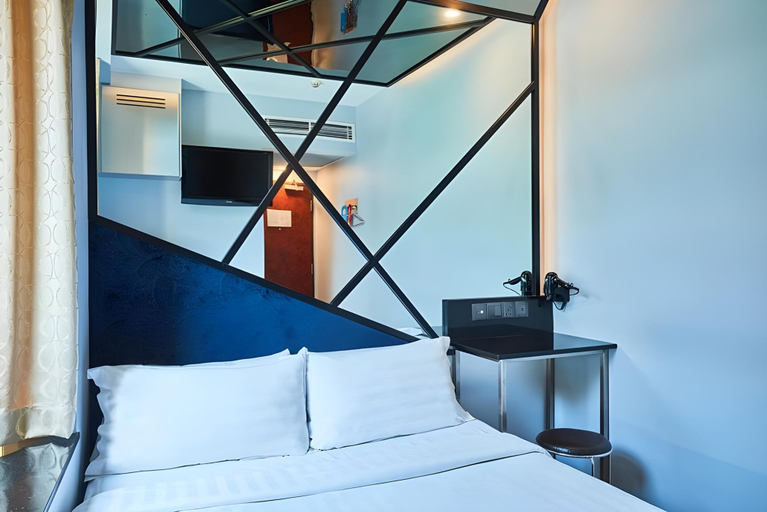 Bedroom 18