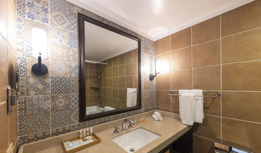 Bathroom 5, Coral Ocean Resort, Saipan