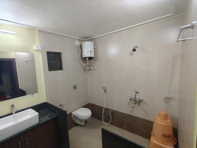 Others 4, Hotel Bakul, Kolhapur