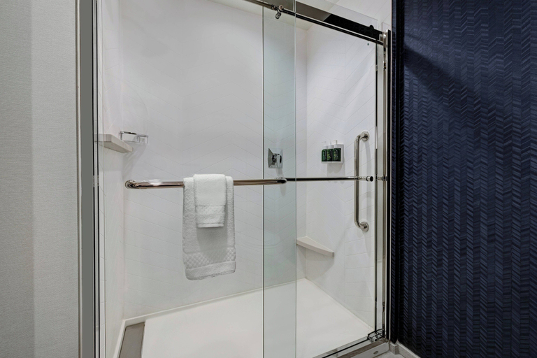 Bathroom 4, Fairfield Inn & Suites by Marriott Milwaukee Brookfield, Waukesha