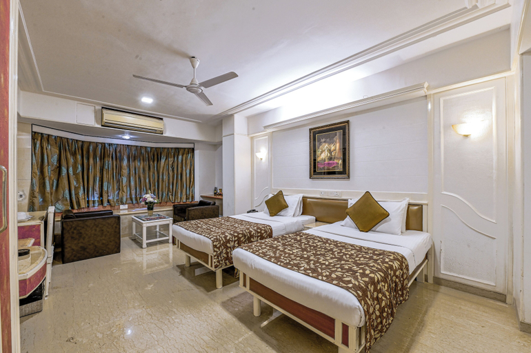 Bedroom 1, Hotel Regal Enclave, Mumbai Suburban