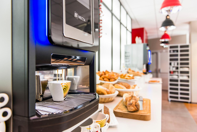Food & Drinks 4, Kyriad Lyon Est Stadium Eurexpo Meyzieu, Rhône