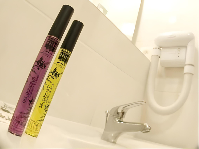 Bathroom 7
