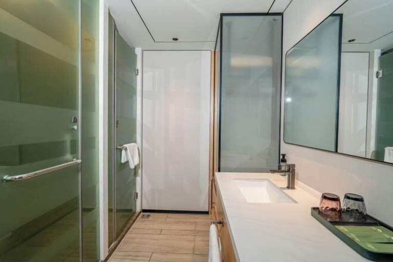 Bathroom 6
