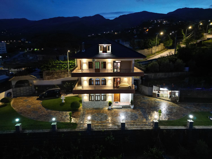 Others 3, SHENA Guest House, Gjirokastrës