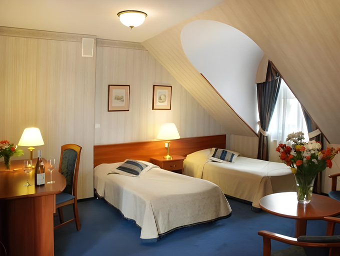 Bedroom 12