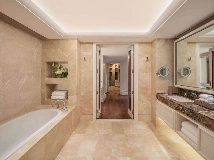 Bathroom 11