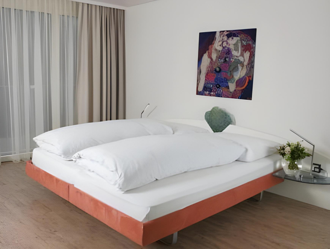 Bedroom 12