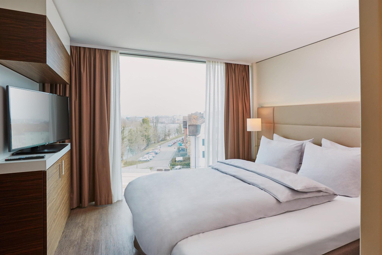 Bedroom 12