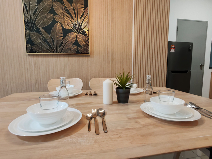 Dining Room 7