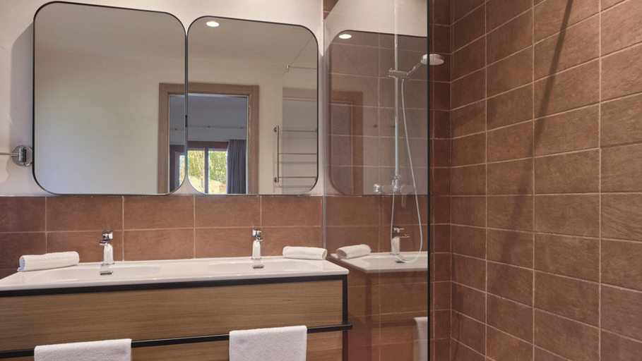 Bathroom 5, Calaserena Resort, Cagliari