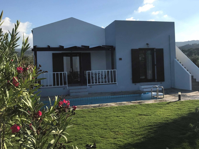 Exterior & Views 2, Villa in Kirianna With Private Pool, Crete