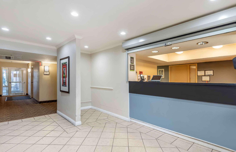 Public Area 2, Extended Stay America Select Suites Chicago Westmont Oak Brook, Dupage