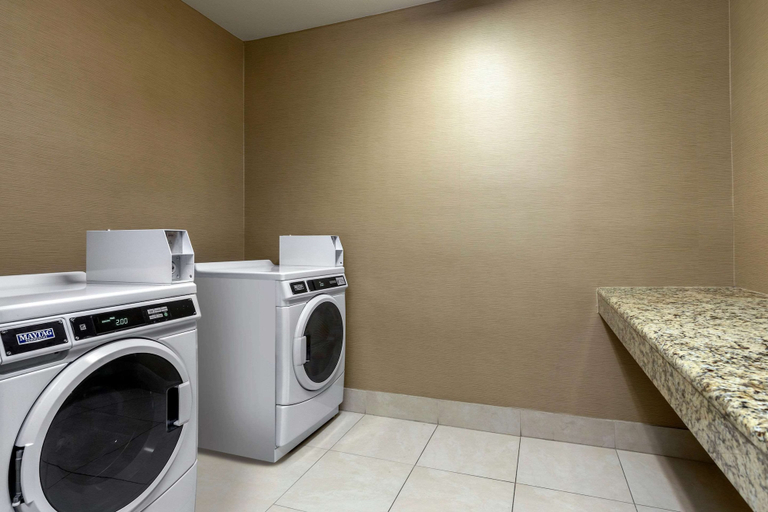 Bathroom 5, Comfort Suites The Colony - Plano West, Denton