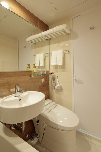 Bathroom 19