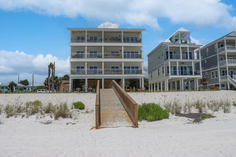 Exterior & Views 2, The Great White 2, Gulf
