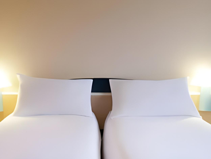Bedroom 10