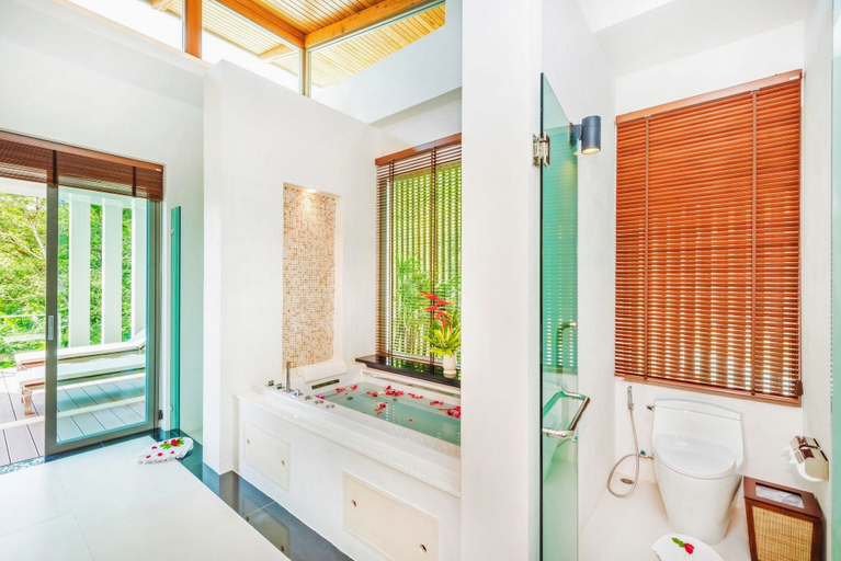 Bathroom, Wyndham Sea Pearl Resort, Phuket, Pulau Phuket