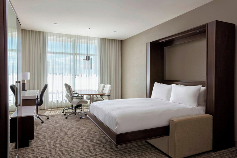 Bedroom 3, Calgary Airport Marriott In-Terminal Hotel, Division No. 6