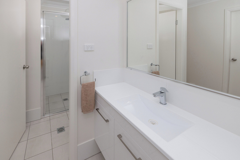 Bathroom 4, BIG4 Opal Holiday Park, Walgett