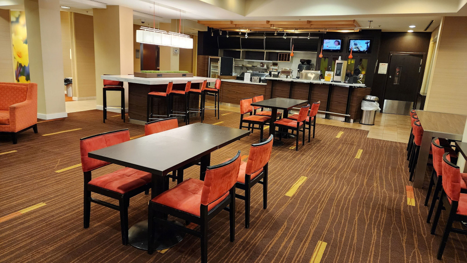 Food & Drinks 5, Country Inn & Suites By Radisson Convention Center, Blair