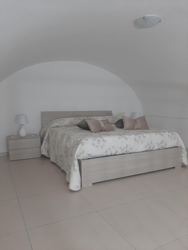 Bedroom 3, Casa vacanze VERY E SASY, Napoli
