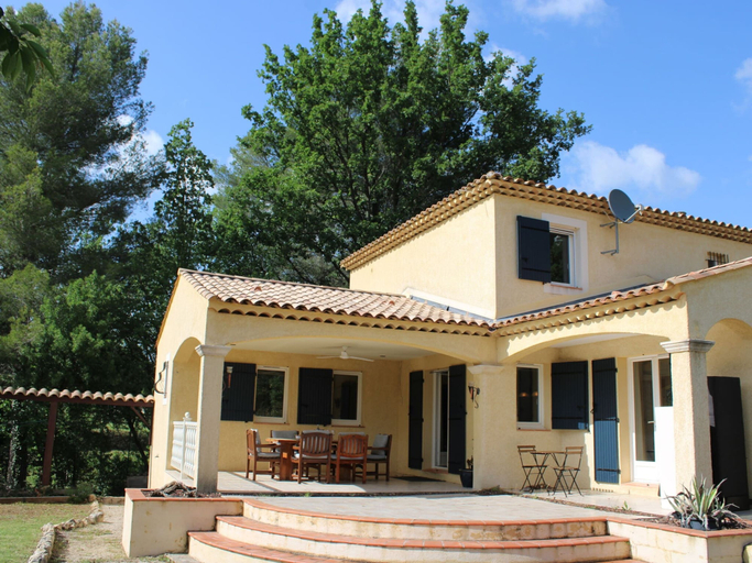 Exterior 2, Comfortable Holiday Home With Pool, Var