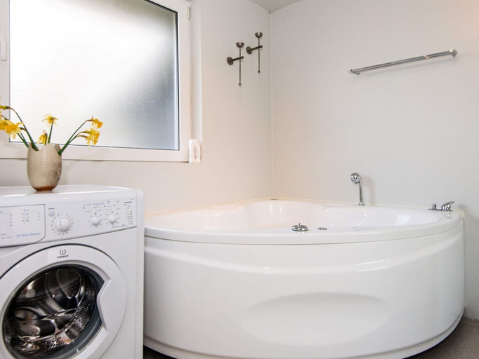 Spa treatment, 10 Person Holiday Home in Ronde, Syddjurs