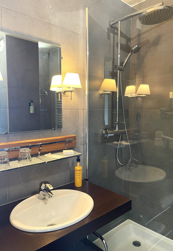 Bathroom 3, Hob Fort du Pre, Haute-Loire