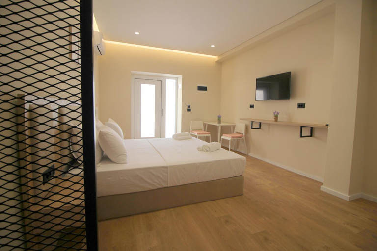 3, Helio's Apartments, Sarandës