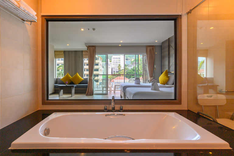 Bathroom 16