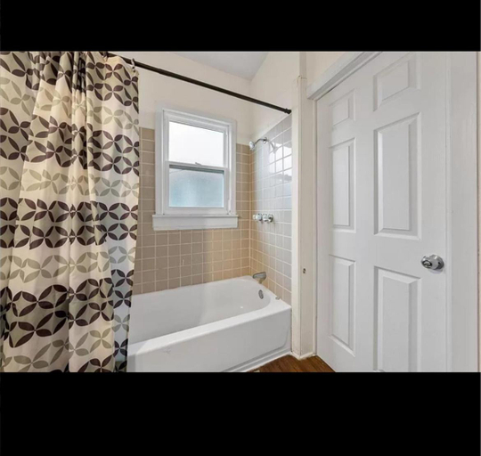 Bathroom 3, Whole unit for a family to stay, Kansas City