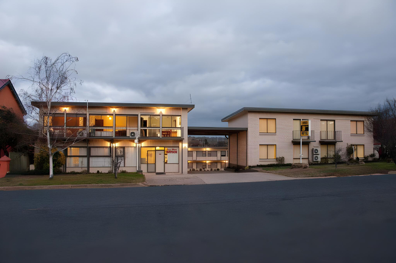 Exterior 4